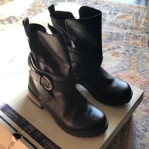 Roxy Bancroft Mid calf boots